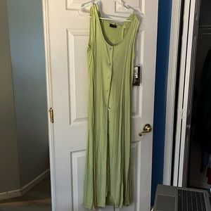 Still has tags on it. Light green